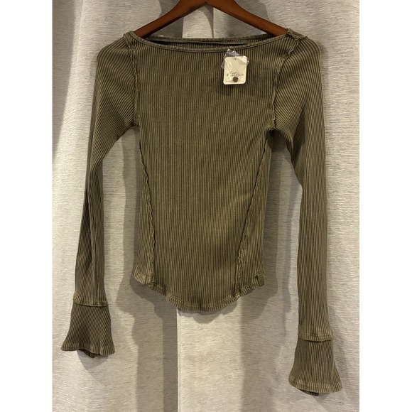 NWT Free People -We The Free- Soul Sister Long Sleeve Top Sz Small Green - Picture 2 of 7